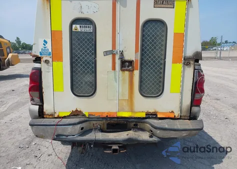 2005 Chevrolet Silverado 3500 Work Truck from USA, damaged, VIN 1GCHK39265E143189